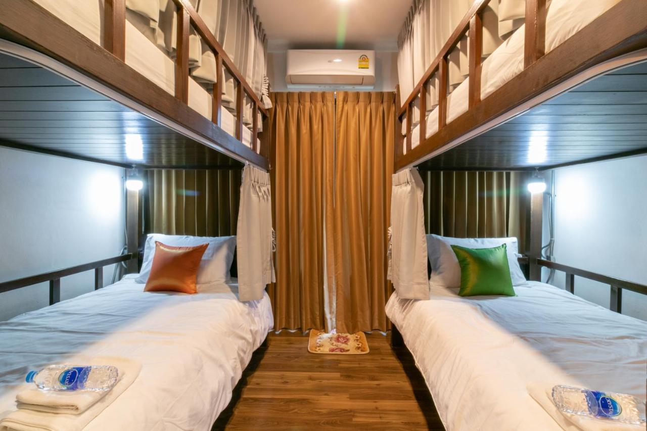 בנגקוק Phobphan Hostel מראה חיצוני תמונה