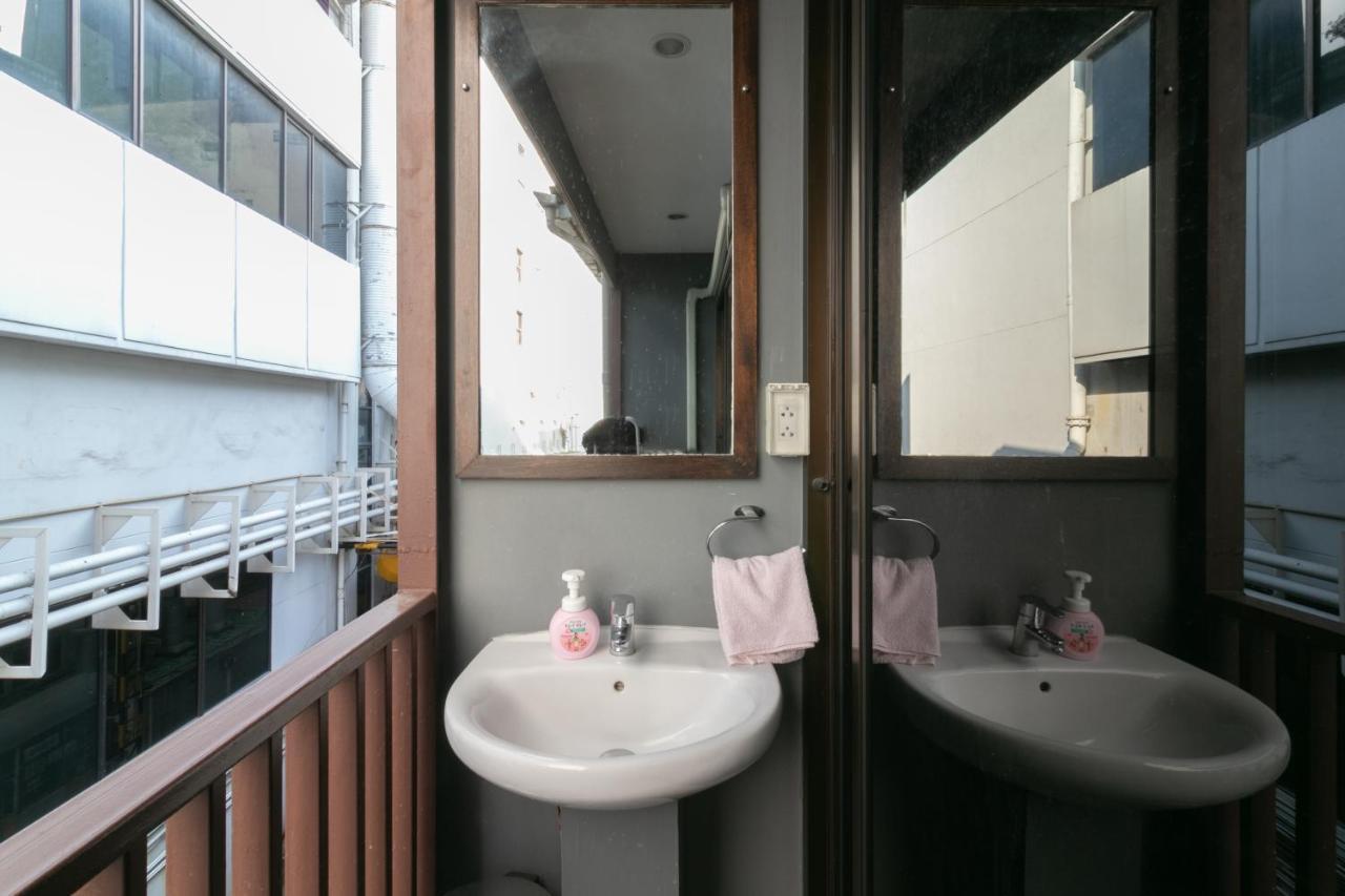 בנגקוק Phobphan Hostel מראה חיצוני תמונה