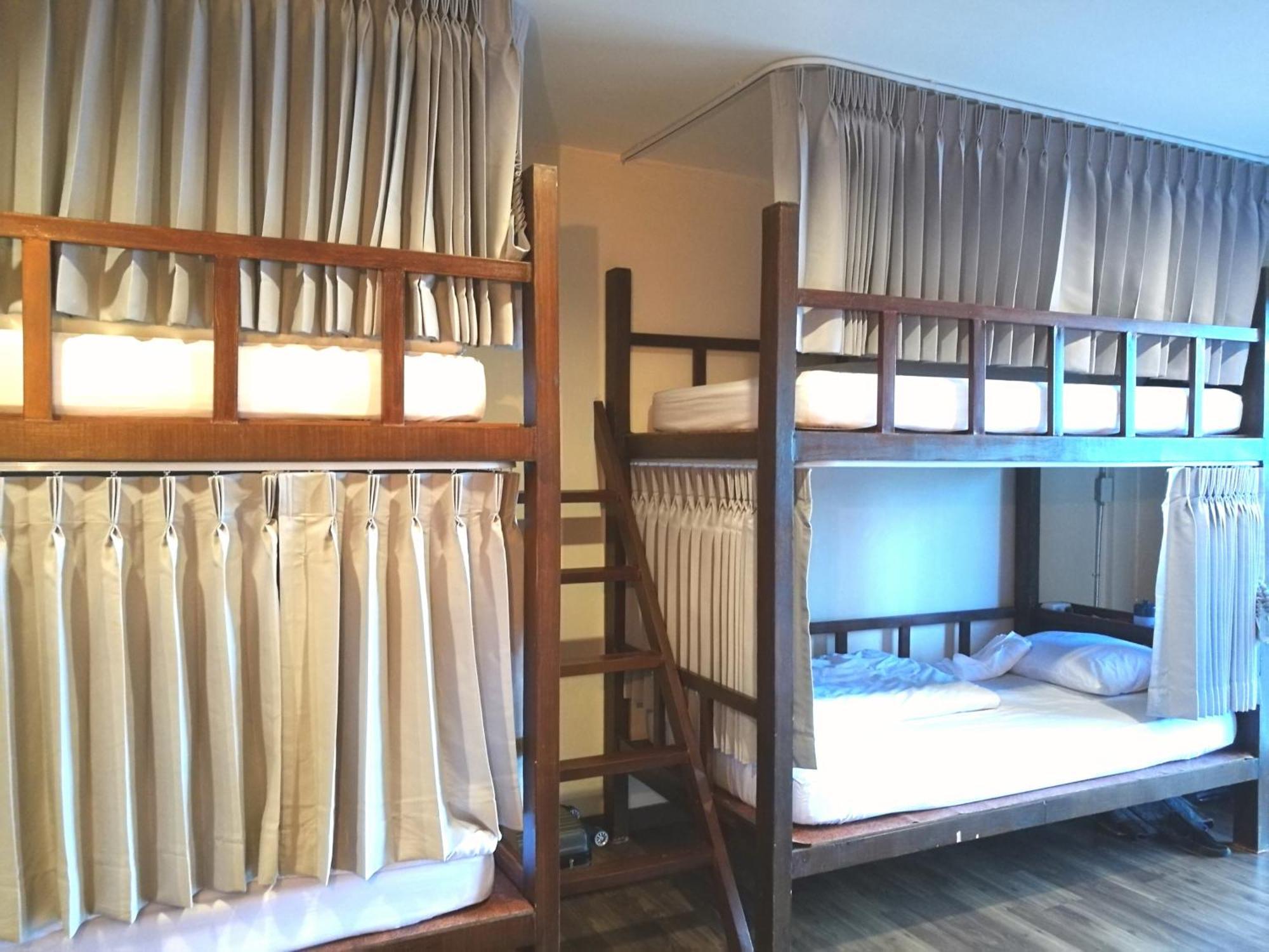 בנגקוק Phobphan Hostel מראה חיצוני תמונה